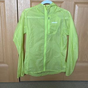 Packable Patagonia Windbreaker Neon Yellow